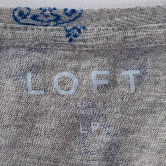 LOFT Petite Border Paisley Heather Grey Vintage Soft Tee - Picture 5 of 6